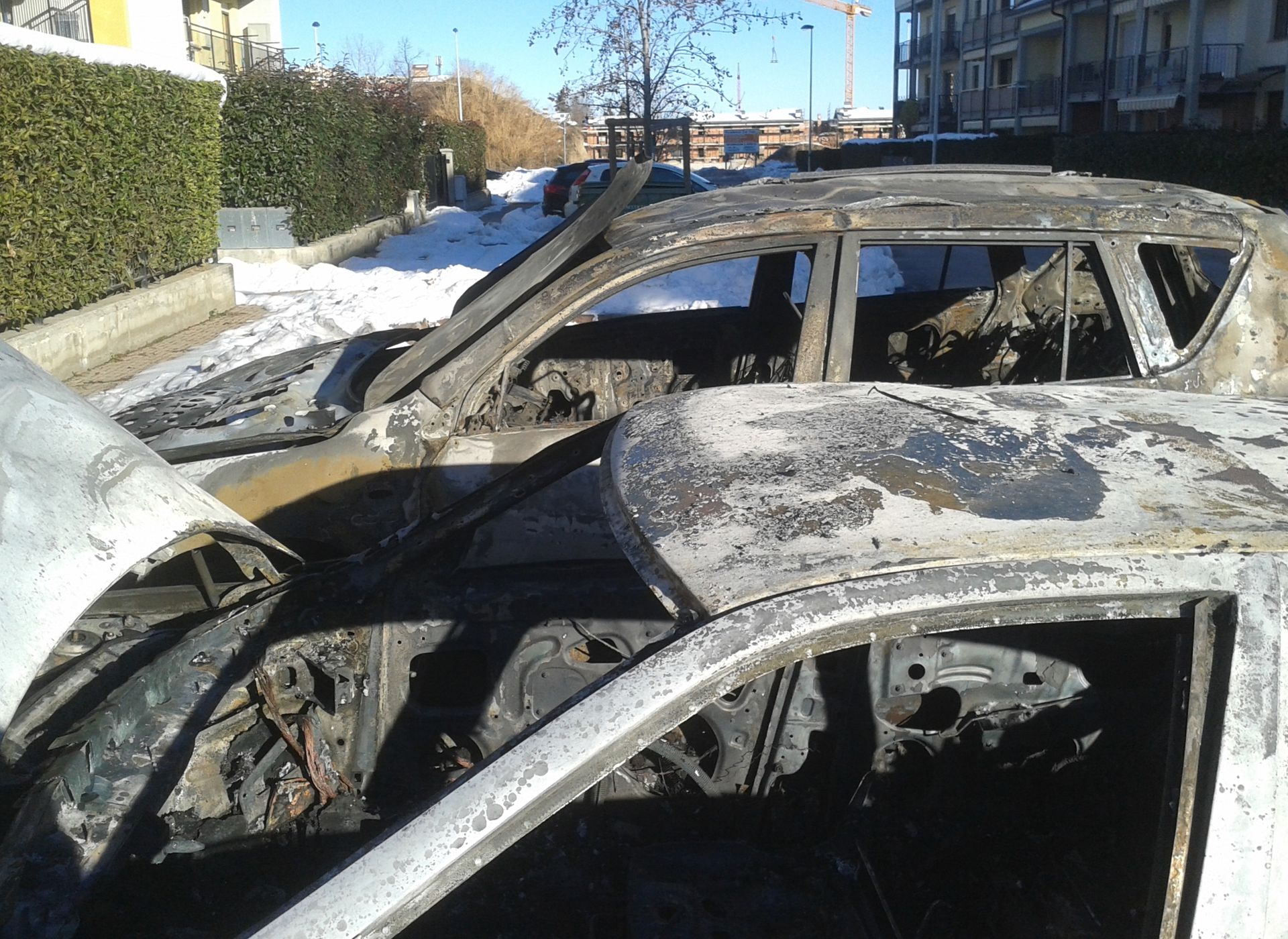 La Guida - Due auto incendiate a Borgo San Giuseppe