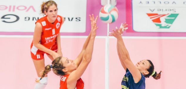 La Guida - Le ragazze del volley riportano la Serie A al palazzetto