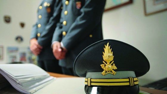Borse di studio non dovute, la Finanza “pizzica” otto universitari La Guida - Borse di studio non dovute, la Finanza “pizzica” otto universitari