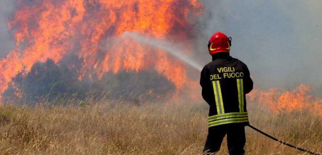 La Guida - Siccità e vento: incendi in tutta la Granda