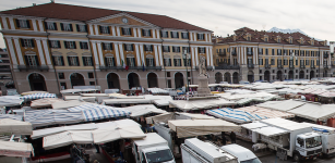 La Guida - Cuneo, domenica il primo di tre mercati festivi straordinari di fine anno