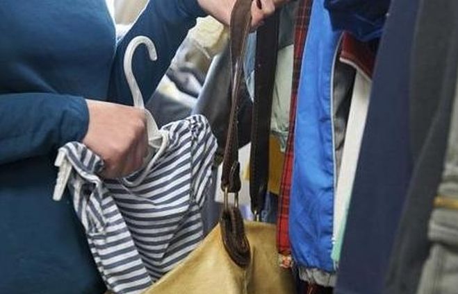 Ruba abbigliamento “griffato”, denunciato La Guida - Ruba abbigliamento “griffato”, denunciato