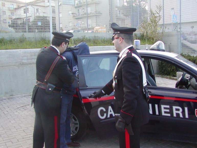 Nascondeva cocaina negli slip, arrestato pusher La Guida - Nascondeva cocaina negli slip, arrestato pusher