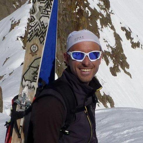 Oggi il funerale di Alberto Tallone, lo scialpinista travolto da una valanga La Guida - Oggi il funerale di Alberto Tallone, lo scialpinista travolto da una valanga