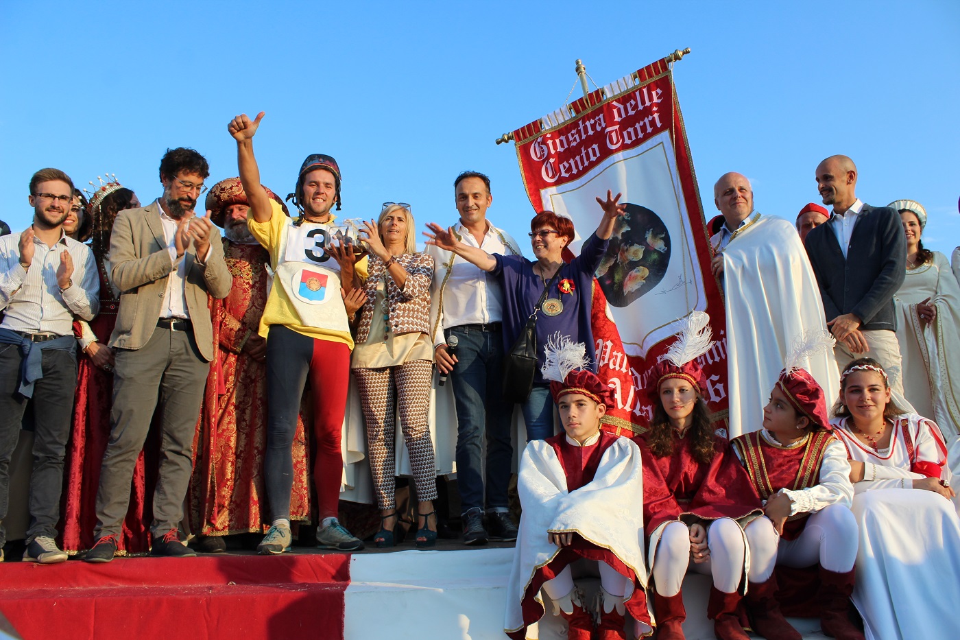 Alba, il borgo Patin e Tesor vince il Palio degli Asini La Guida - Alba, il borgo Patin e Tesor vince il Palio degli Asini