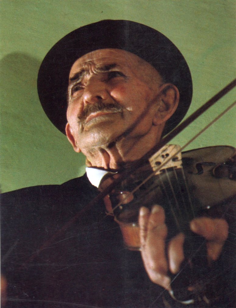 Rubato il violino del musicista Juzep da’ Rous La Guida - Rubato il violino del musicista Juzep da’ Rous