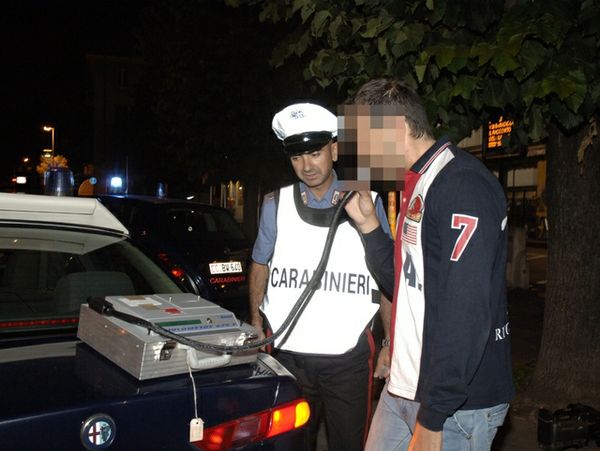 La Guida - Alcool e droga al volante, 16 patenti ritirate