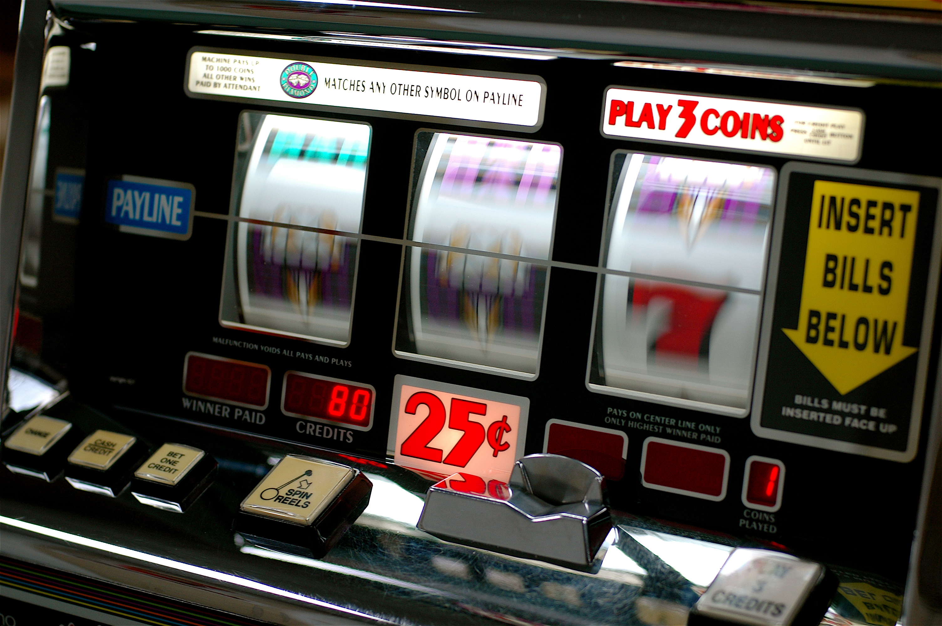 Cuneo, firmata ordinanza per limitare l’orario di utilizzo delle slot La Guida - Cuneo, firmata ordinanza per limitare l’orario di utilizzo delle slot