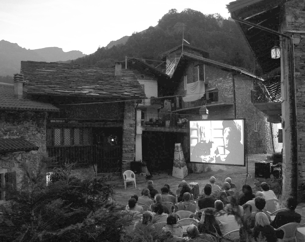 “Sconfinamenti”, rassegna di cinema all’aperto in Valle Grana La Guida - “Sconfinamenti”, rassegna di cinema all’aperto in Valle Grana