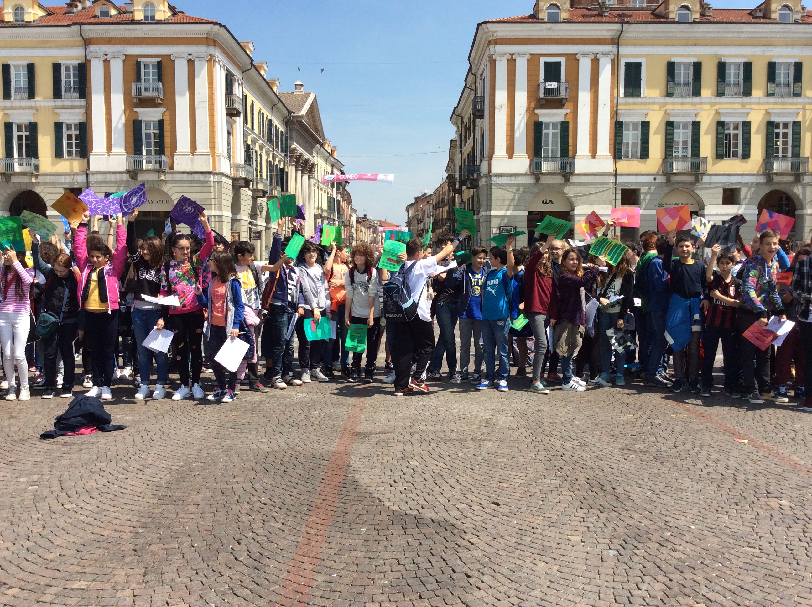 La Guida - Cuneo, lezione di arte sul campo per le classi seconde medie