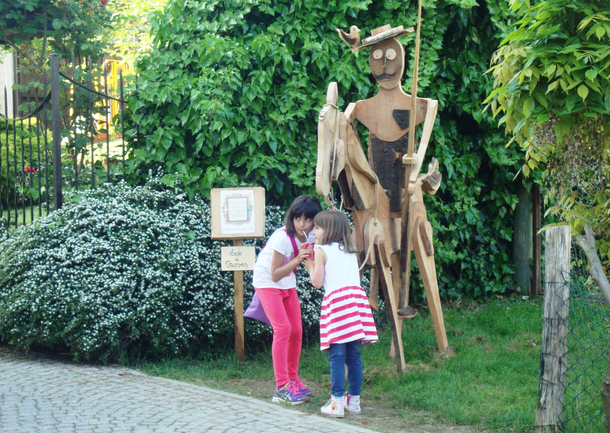 La Guida - I 200 spaventapasseri di Castellar