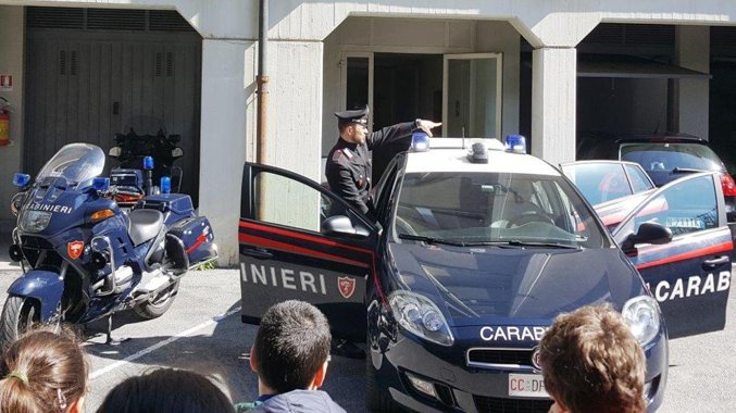 La Guida - Studenti dell’Enologica in visita dai Carabinieri