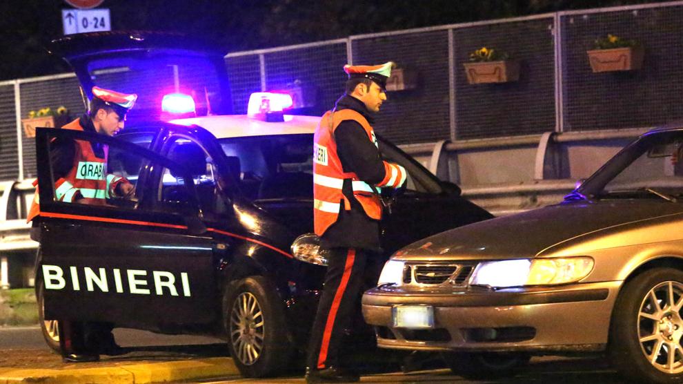 La Guida - Bancomat sradicato e trascinato via