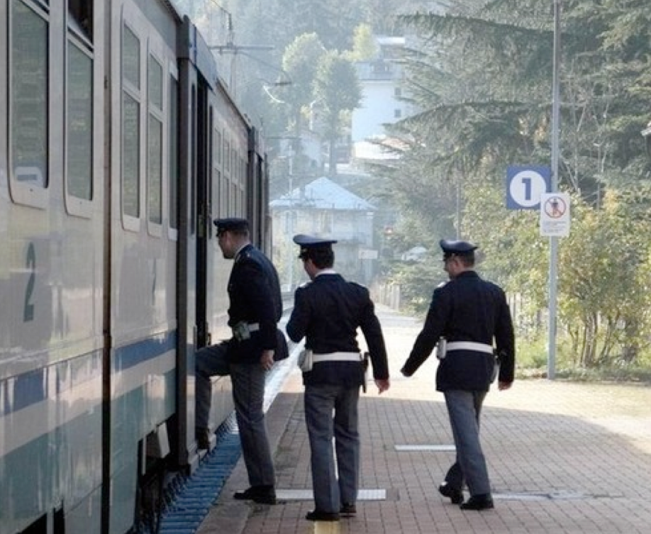 La Guida - Due minorenni afghani in treno, affidati a comunità