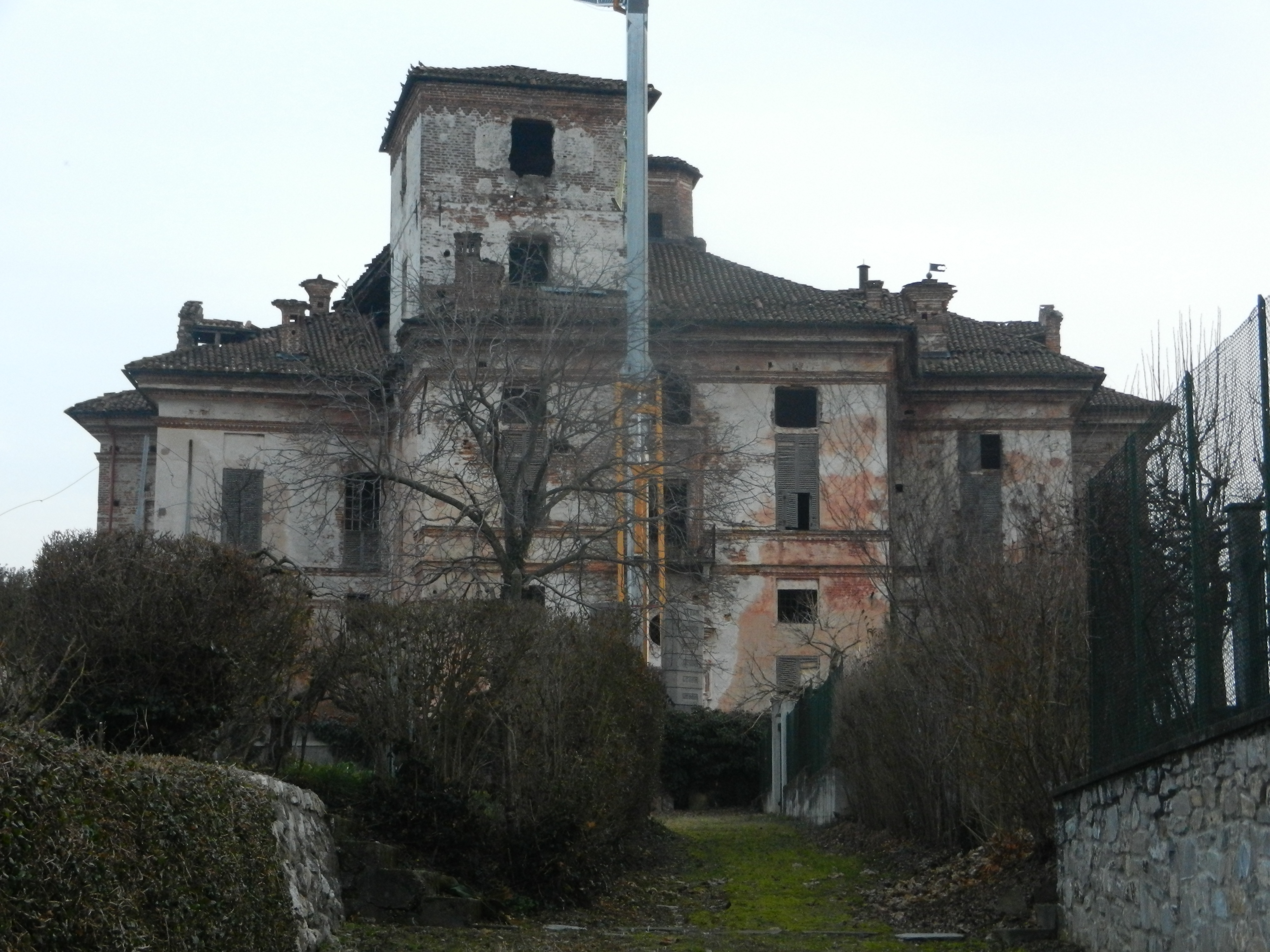 Beinette, un futuro per il castello? La Guida - Beinette, un futuro per il castello?