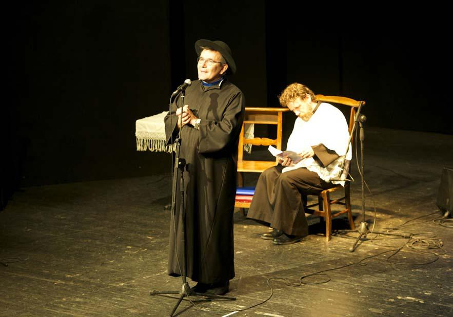 Padre Filip e Luca il Chierichetto all’Annunziata La Guida - Padre Filip e Luca il Chierichetto all’Annunziata