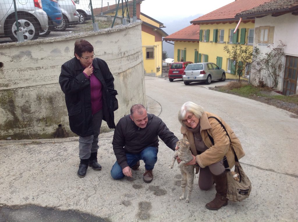 Adelaide alla Club House con a sinistra Barbero pres Lida al centro vicesindaco Airaldi e Mariella Bracco responsabile Lida Dogliani