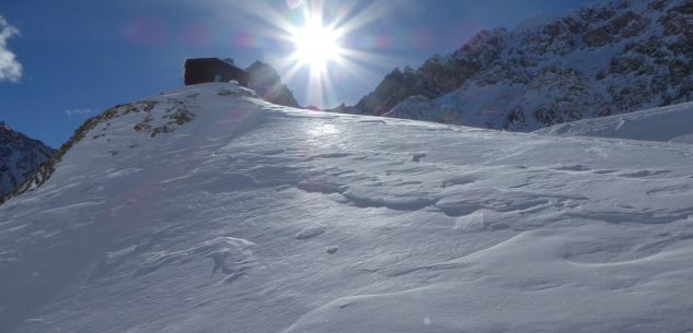 La Guida - Tre escursioni con le racchette da neve