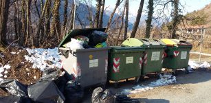 La Guida - Rifiuti abbandonati e cassonetti stracolmi a Valgrana