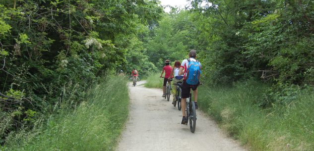 La Guida - Una pedalata benefica con tappe gastronomiche al Parco fluviale