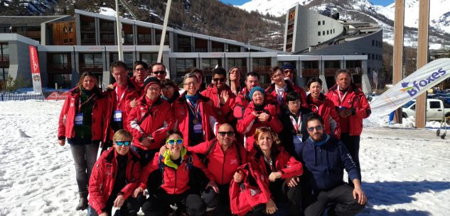 La Guida - Amicosport colora d’allegria la neve di Bardonecchia