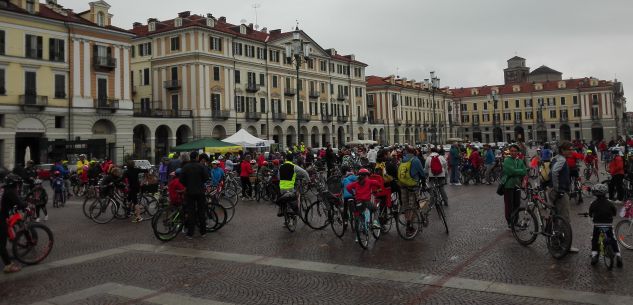 La Guida - 150 mini-ciclisti alla terza edizione di Bimbimbici