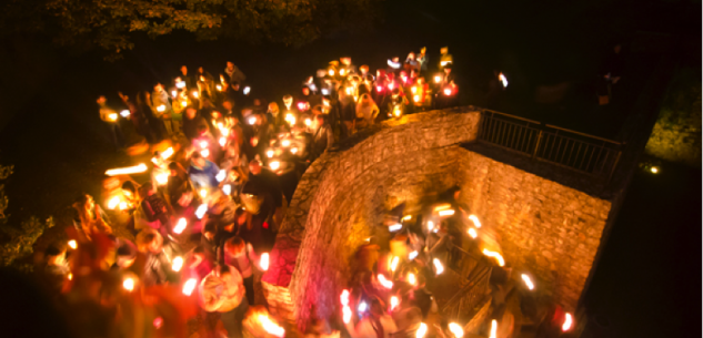 La Guida - Passeggiata notturna a lume di candela