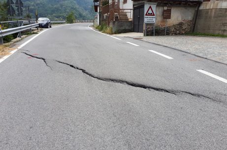 La Guida - Problemi sulla strada del Santuario di Valmala