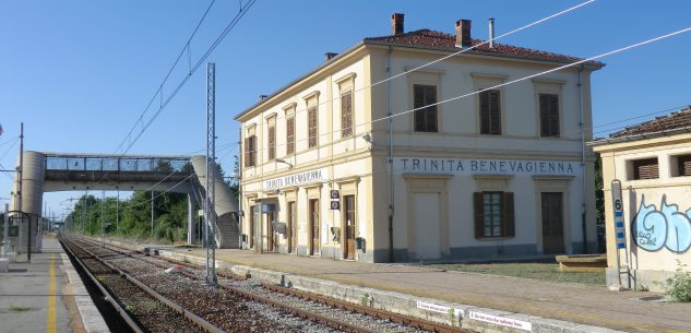 La Guida - Un trentenne travolto e ucciso dal treno a Trinità