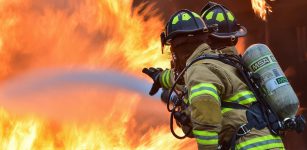 La Guida - Incendio distrugge uno chalet