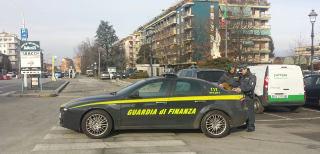 La Guida - Gdf, controlli in aziende agricole: sette lavoratori in nero