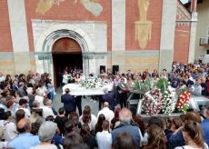 La Guida - Una folla commossa ai funerali di Marianna