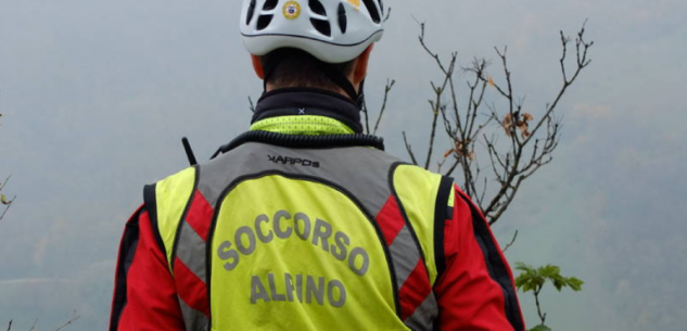 La Guida - Ferito sulle cascate di ghiaccio, intervento in alta valle Varaita