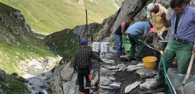 La Guida - Lavori in località Barricate di Bellino