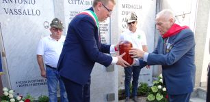 Antonio Vassallo ora riposa nel cimitero di Boves La Guida - Antonio Vassallo ora riposa nel cimitero di Boves