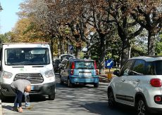 La Guida - Perde il controllo della moto, senza conseguenze