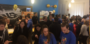 La Guida - Il lavoro incontra la scuola in piazza Foro Boario