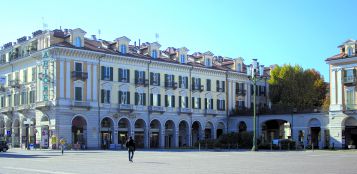 La Guida - Semaforo per il transito pedonale tra piazza Galimberti e corso Soleri, al via la sperimentazione