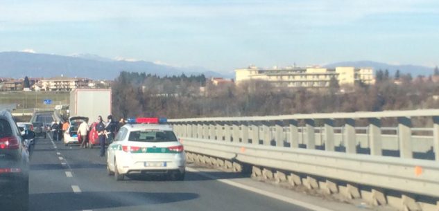 La Guida - Incidente sul viadotto Est-Ovest, rallentamenti nel traffico