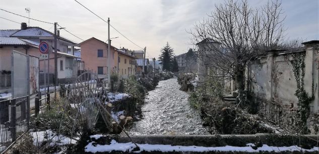 La Guida - In corso la pulizia dei bedali di Verzuolo