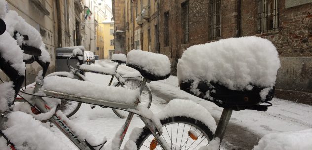 La Guida - Neve in tutta la Granda, Maddalena e Tenda chiusi