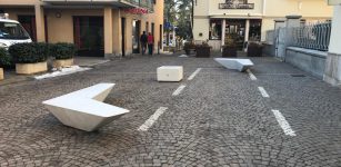 La Guida - Boves, nuove panchine nel centro cittadino