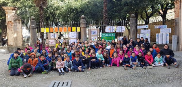 La Guida - I bambini e i ragazzi della Valle Varaita sono scesi fra la gente