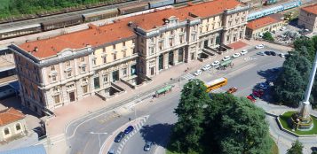 La Guida - Cade un albero in piazza della Libertà a Cuneo