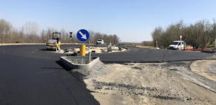 Nuova rotatoria per raggiungere l’ospedale di Verduno La Guida - Nuova rotatoria per raggiungere l’ospedale di Verduno