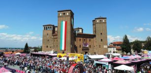 La Guida - Fossano, lavori finiti e il mercato torna ai piedi del castello