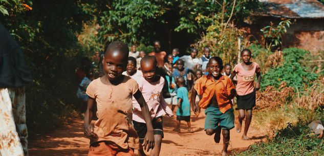 La Guida - Un viaggio in Kenya alla scoperta dei bambini di Ndithini