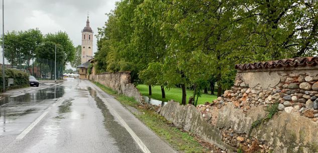 La Guida - Passatore, crolla un tratto di muro lungo via Rocca