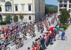 La Guida - La Carovana non passa in centro!