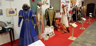 La Guida - Fossano, in mostra i costumi e la bellezza del Palio dei Borghi